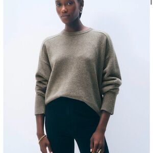 White + Warren 100% Cashmere Crew Neck Sweater